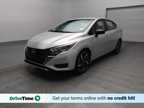 Brilliant Silver Metallic 2025 Nissan Versa 1.6 S