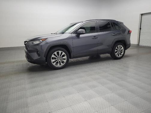2020 Toyota RAV4 XLE Premium