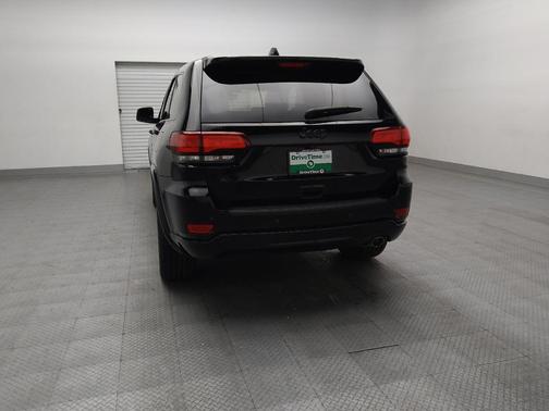 Diamond Black Crystal Pearlcoat 2019 Jeep Grand Cherokee Altitude