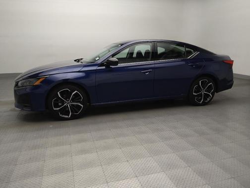 2023 Nissan Altima SR FWD