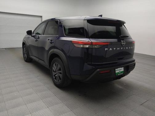 2022 Nissan Pathfinder S 2WD