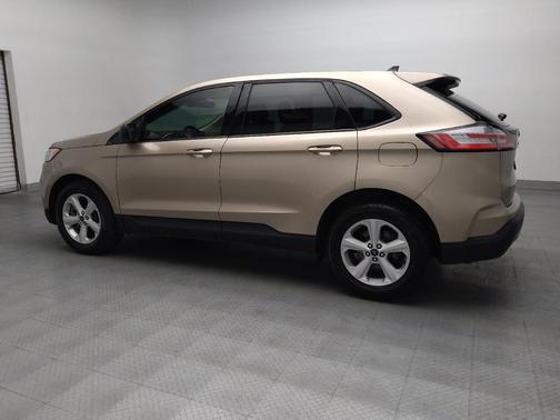 2021 Ford Edge SE