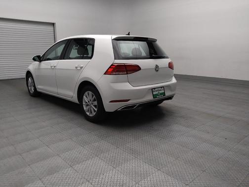 2018 Volkswagen Golf TSI SE