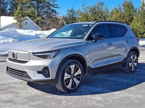 2023 Volvo XC40 Plus