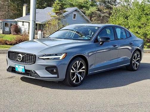 2024 Volvo S60 Plus