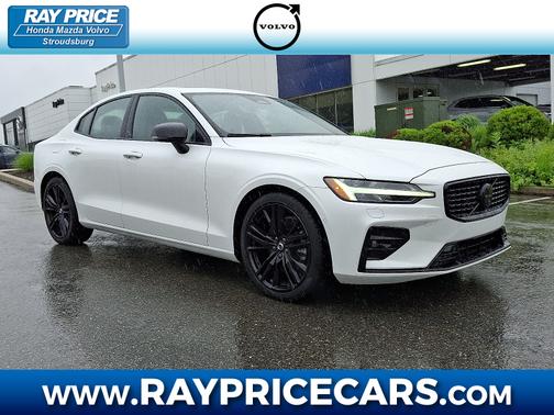 2024 Volvo S60 B5 Plus Black Edition