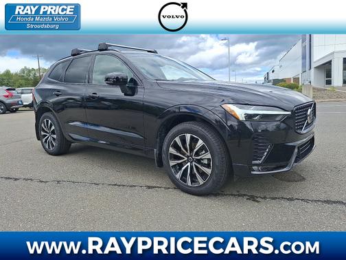 2024 Volvo XC60 B5 Core Dark Theme