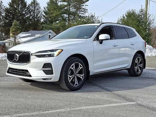 2022 Volvo XC60 B5 Momentum