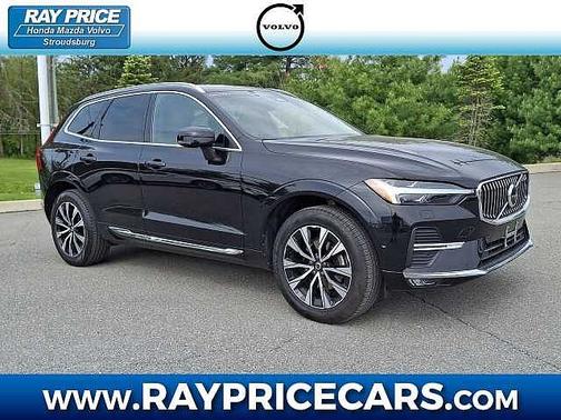 Onyx Black 2023 Volvo XC60 Plus