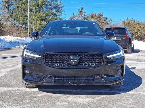 2024 Volvo S60 Plus