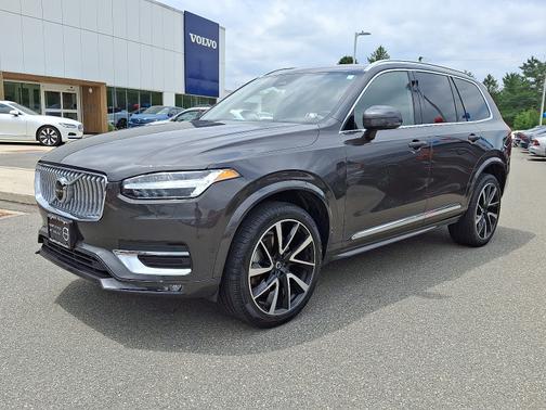 2024 Volvo XC90 B5 Plus Bright Theme