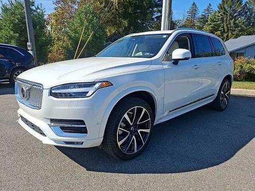 2023 Volvo XC90 Plus