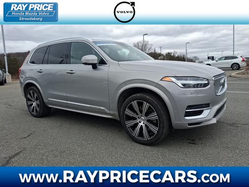 2023 Volvo XC90 Recharge Plug-In Hybrid Plus Bright Theme