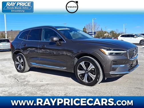 2023 Volvo XC60 Recharge Plug-In Hybrid T8 Plus Bright Theme