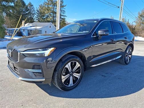 2023 Volvo XC60 Recharge Plug-In Hybrid T8 Plus Bright Theme