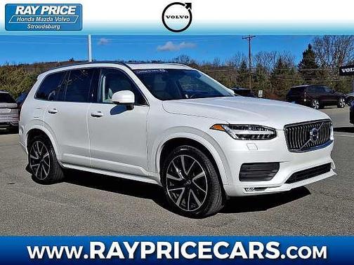 2022 Volvo XC90 T6 Momentum 7 Passenger