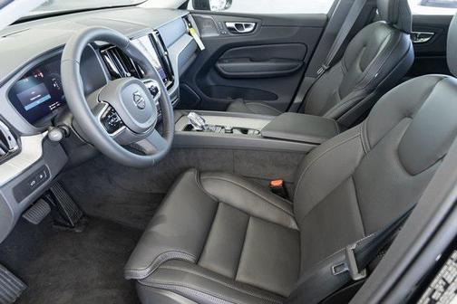 2025 Volvo XC60 Plug-In Hybrid T8 Ultra