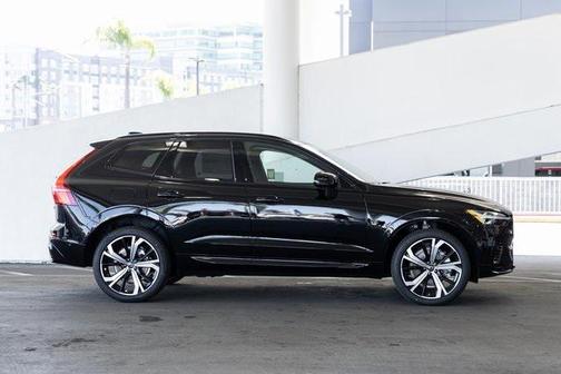 2025 Volvo XC60 Plug-In Hybrid T8 Ultra
