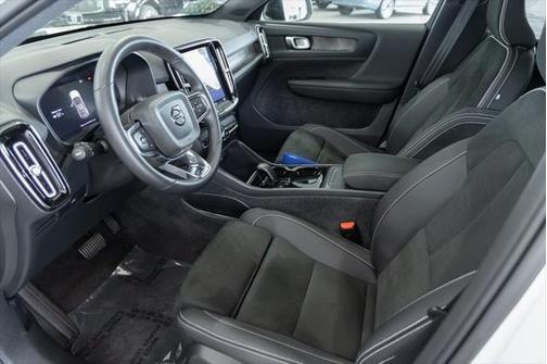 2023 Volvo C40 Recharge Pure Electric Twin Plus