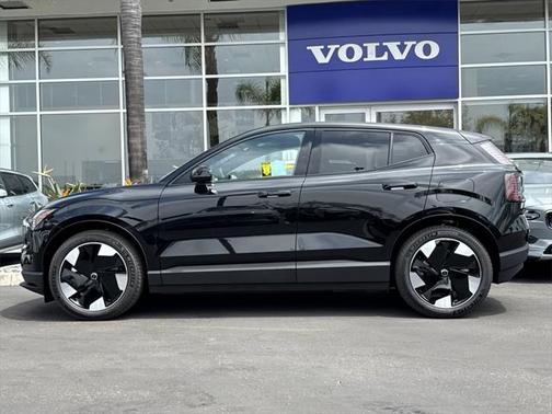 2025 Volvo EX30 Twin Motor Plus