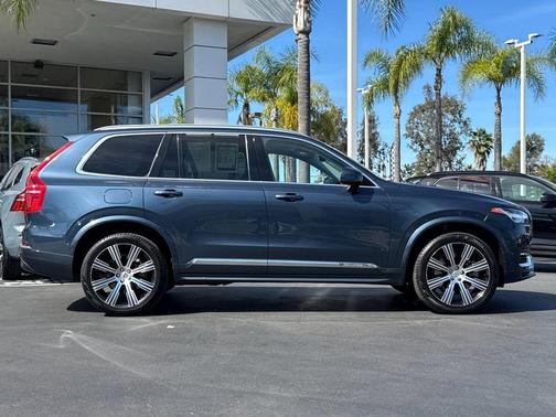 2023 Volvo XC90 Recharge Plug-In Hybrid T8 Plus 6-Seater