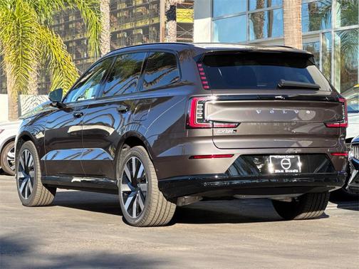2025 Volvo EX90 Twin Motor Ultra
