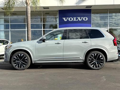 2026 Volvo XC90 B5 Plus 7-Seater