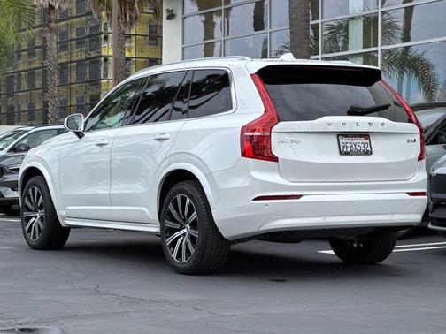 2023 Volvo XC90 B6 Core