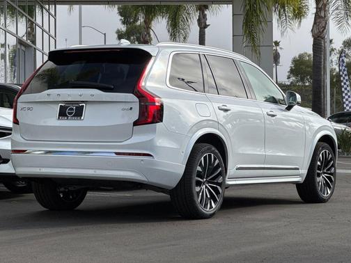 2026 Volvo XC90 B6 Ultra 7-Seater