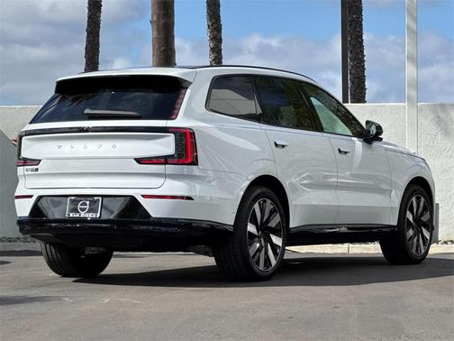 2025 Volvo EX90 Twin Motor Ultra