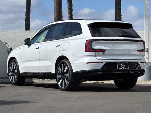 2025 Volvo EX90 Twin Motor Ultra