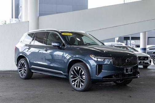 2025 Volvo XC90 B6 Plus 7-Seater