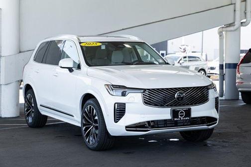 2025 Volvo XC90 B6 Ultra