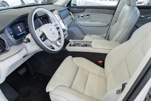 2025 Volvo XC90 B6 Ultra