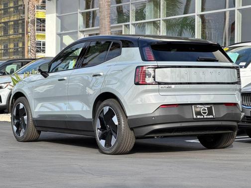 2026 Volvo EX30 Plus Twin Motor Performance, Fully electric