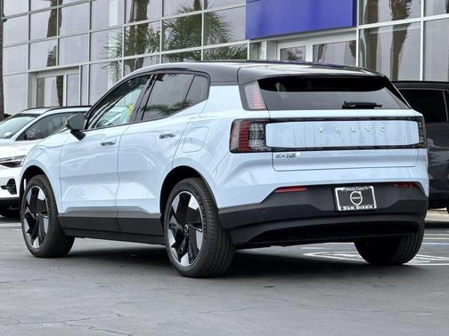 2026 Volvo EX30 Plus Twin Motor Performance, Fully electric