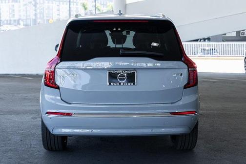 2025 Volvo XC90 B5 Plus 7-Seater