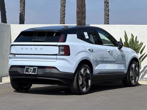 2025 Volvo EX30 Twin Motor Plus