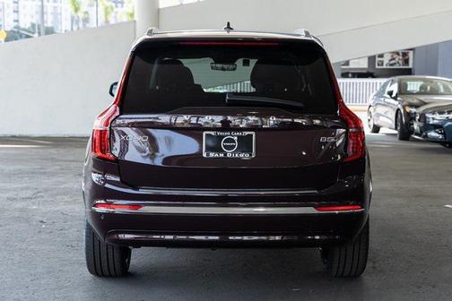 2025 Volvo XC90 B5 Plus 6-Seater