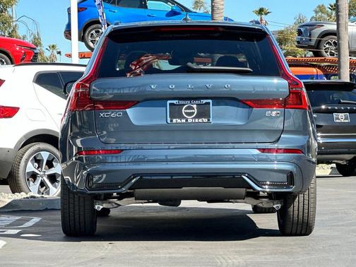 2026 Volvo XC60 B5 Plus