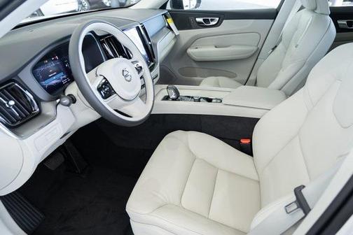 2025 Volvo XC60 Plug-In Hybrid T8 Core
