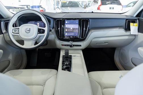 2025 Volvo XC60 Plug-In Hybrid T8 Core