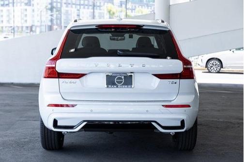 2025 Volvo XC60 Plug-In Hybrid T8 Core
