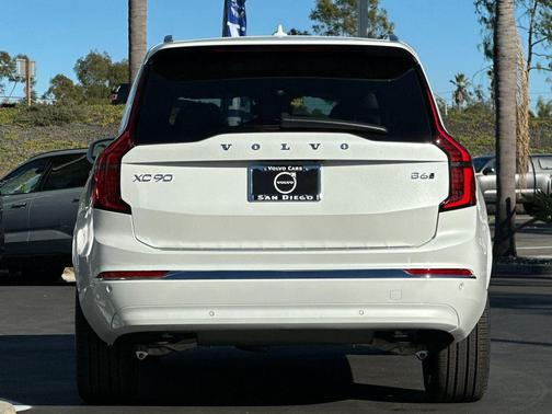 2026 Volvo XC90 B6 Plus 7-Seater