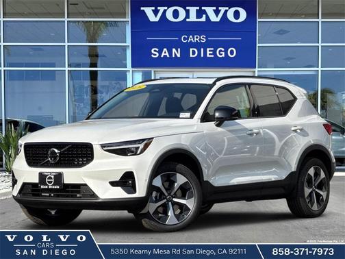 2026 Volvo XC40 B5 Plus