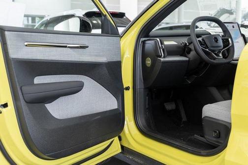 2025 Volvo EX30 Twin Motor Ultra