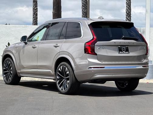 2026 Volvo XC90 Plug-In Hybrid T8 Plus 7-Seater