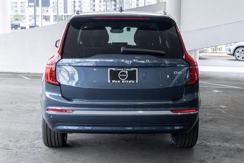 2025 Volvo XC90 B6 Ultra
