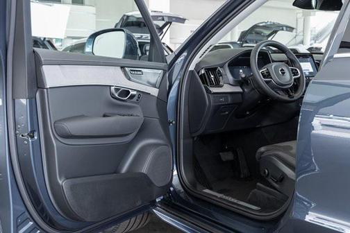 2025 Volvo XC90 B6 Ultra