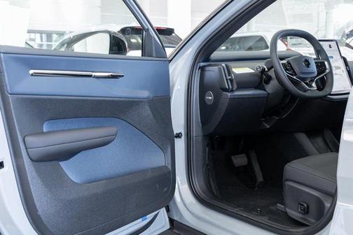 2025 Volvo EX30 Twin Motor Plus